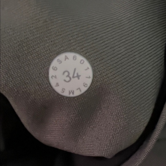 Lululemon ABC Classic-Fit 5 Pocket Pant 34 X 32 1/2
Warpstreme - Picture 11 of 13